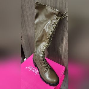 Shoedazzle BALAN LUG SOLE BOOT Olive size 9